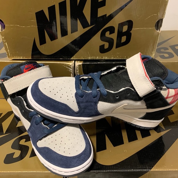 Nike SB Dunk Mid Goofy Boy Sz 10 DS RARE 2009 ๐ฅ - Picture 1 of 4